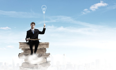 最近同学合伙想开个小店 网店也行 实体店也行 给点关于开店方面的策划 关于卖服装